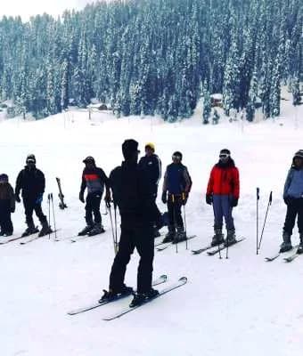 Advanced Skiing Course