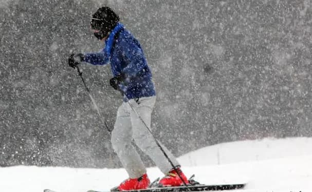 Beginner Skiing Course